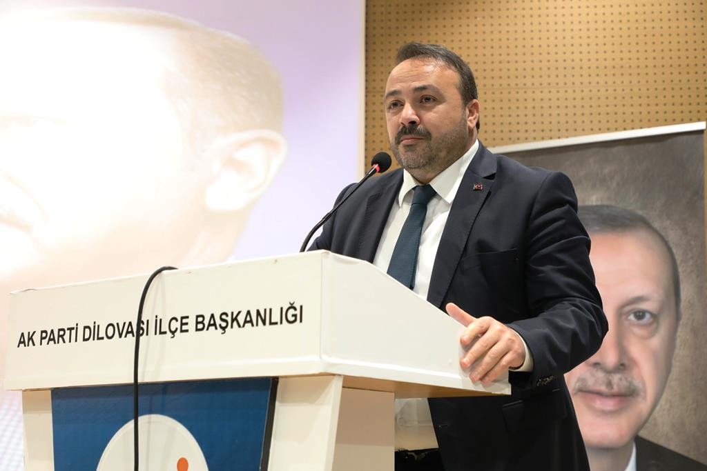 AK PARTİ DİLOVASI'NDA KONGRE HEYECANI