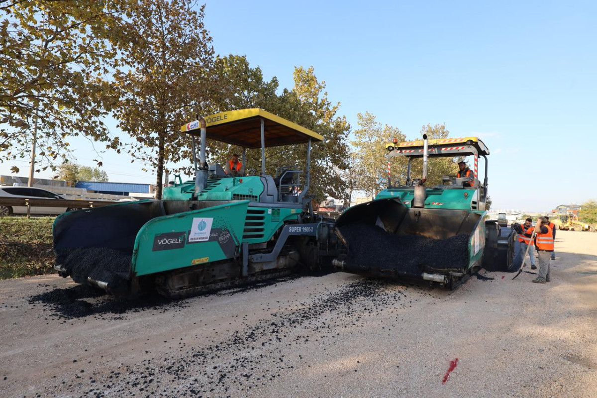 BAŞİSKELE TRAFİĞİNE NEFES ALDIRACAK YENİ YOL ASFALTLANIYOR