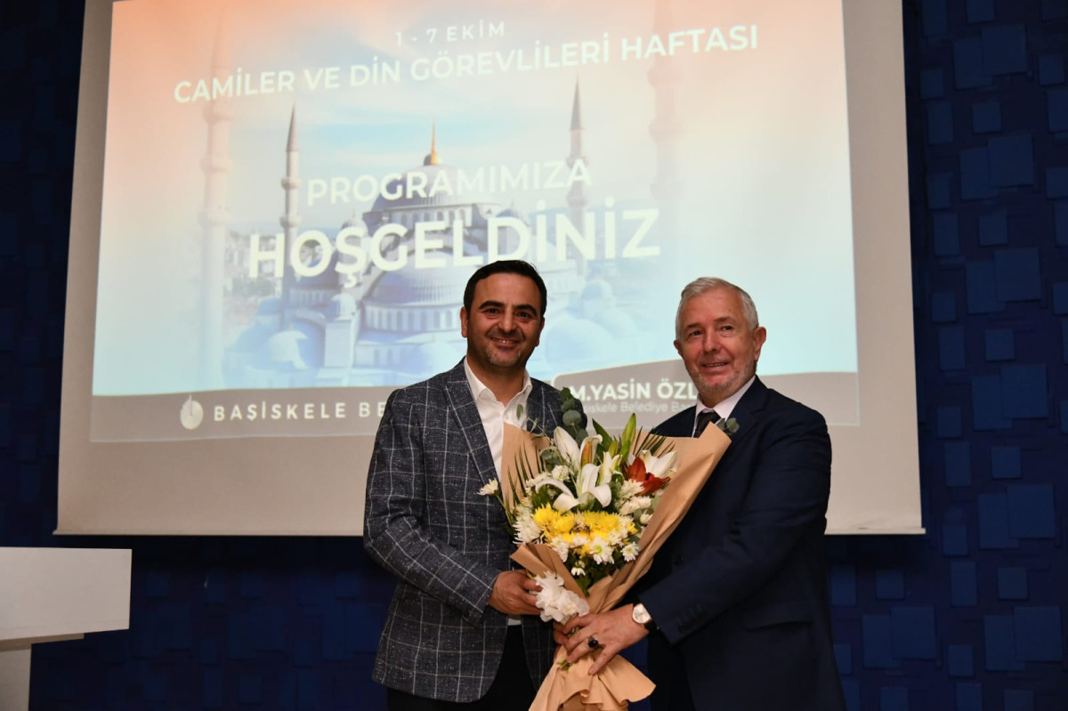 BAŞKAN ÖZLÜ: MİLLİ VE MANEVİ DEĞERLERİ YÜKSEK NESİLLER YETİŞTİRMELİYİZ