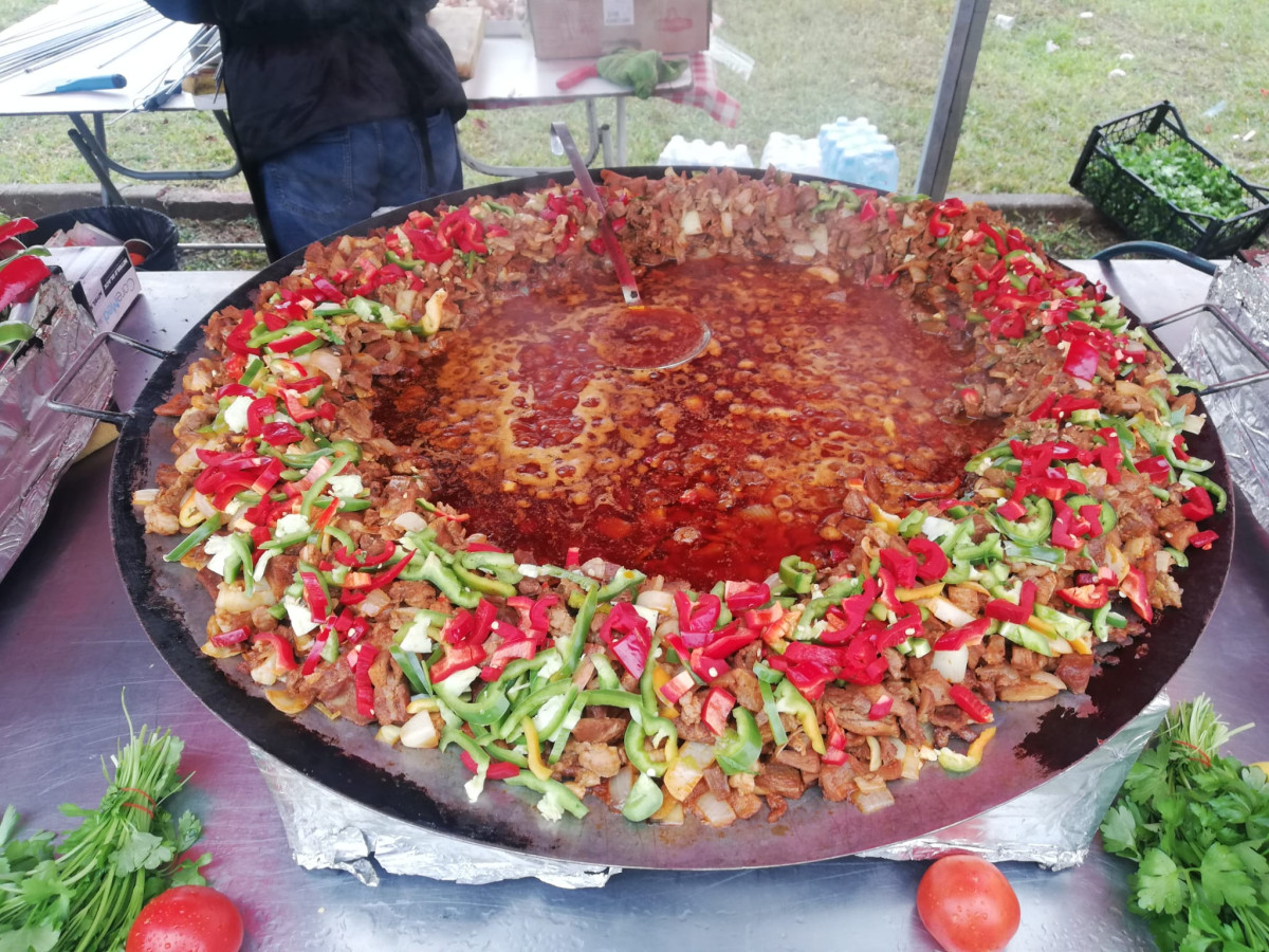 GELENEKSEL GAZİANTEP YÖRESEL ÜRÜNLER VE YEMEK ŞENLİĞİNİN 10.SU EMEX OTEL OTOPARKINDA BAŞLADI