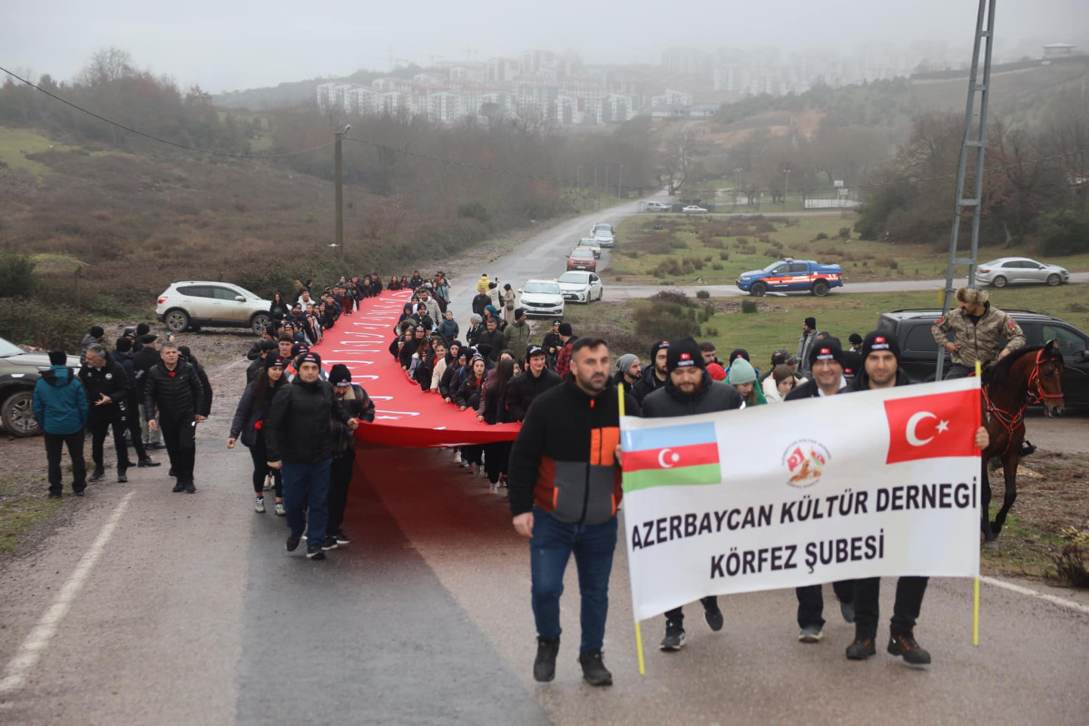 KÖRFEZLİLER SARIKAMIŞ ŞEHİTLERİ İÇİN YÜRÜDÜ