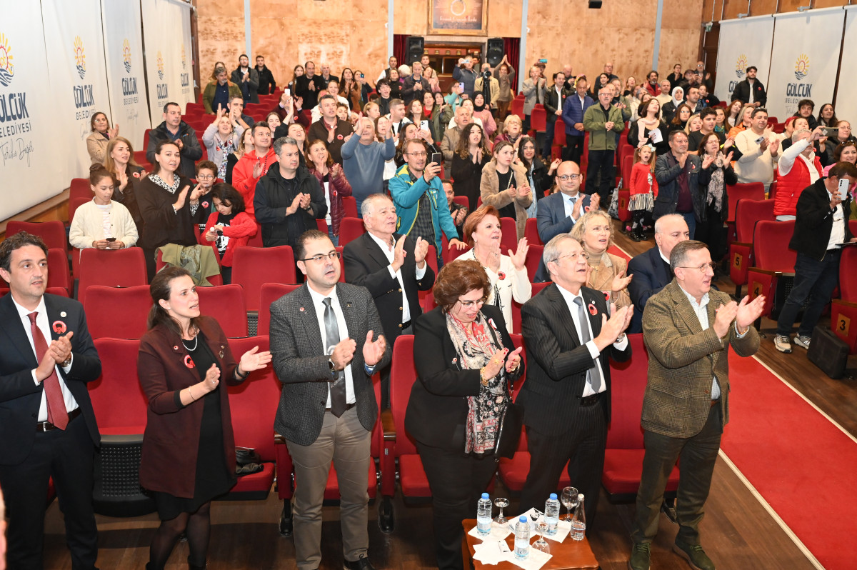  KSO ODA ORKESTRASI ATATÜRK’ÜN SEVDİĞİ ŞARKILARI YORUMLADI